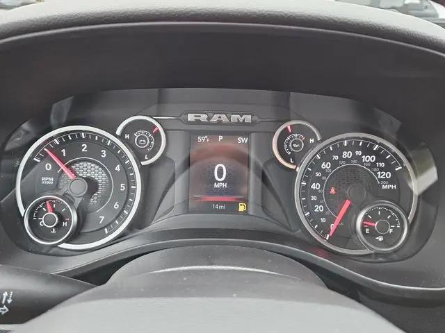 2026 Ram 1500 Big Horn Crew Cab 4x4 5'7" Box