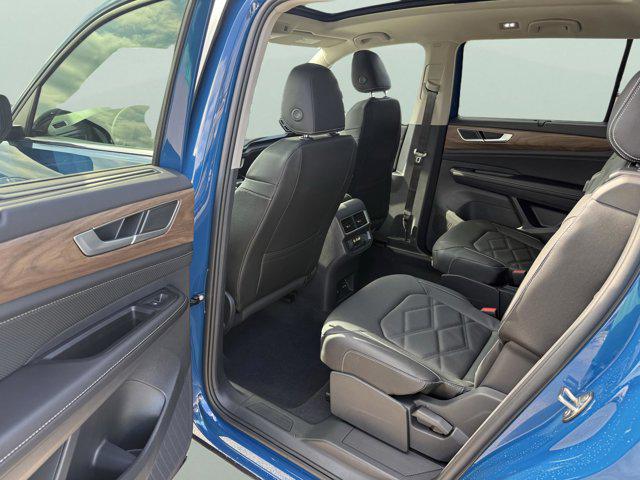 2026 Volkswagen Atlas SE with Technology