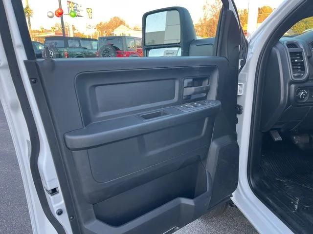 2026 Ram 3500 Chassis Cab Tradesman/Big Horn