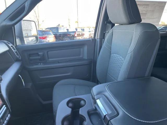 2026 Ram 3500 Chassis Cab Tradesman/Big Horn