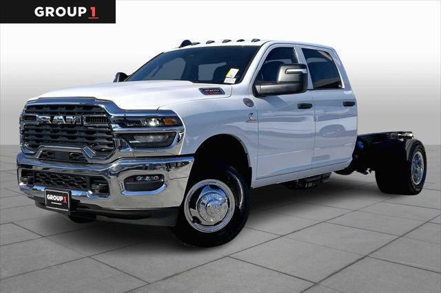2026 RAM Ram 3500 Chassis Cab RAM 3500 TRADESMAN CREW CAB CHASSIS 4X4 60 CA