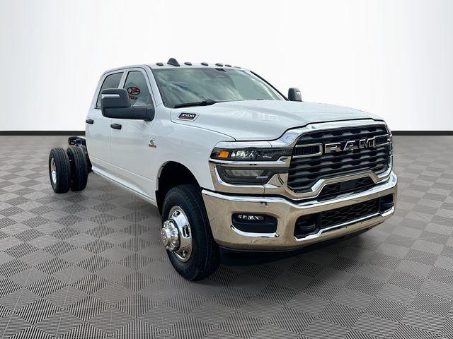 2026 RAM Ram 3500 Chassis Cab RAM 3500 TRADESMAN CREW CAB CHASSIS 4X4 60 CA 2026 RAM Ram 3500 Chassis Cab RAM 3500 TRADESMAN CREW CAB CHASSIS 4X4 60 CA