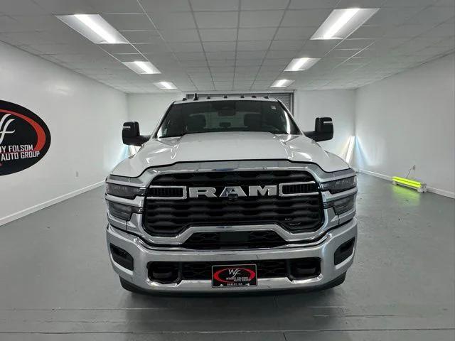 2026 RAM Ram 3500 Chassis Cab RAM 3500 TRADESMAN CREW CAB CHASSIS 4X4 60 CA 2026 RAM Ram 3500 Chassis Cab RAM 3500 TRADESMAN CREW CAB CHASSIS 4X4 60 CA