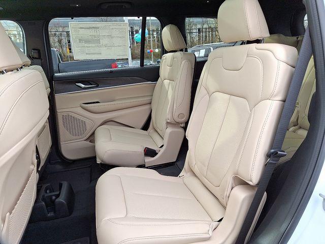 2025 Jeep Grand Cherokee L Limited 4x4