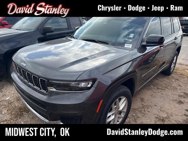 2022 Jeep Grand Cherokee L Laredo 4x4 2022 Jeep Grand Cherokee L Laredo 4x4