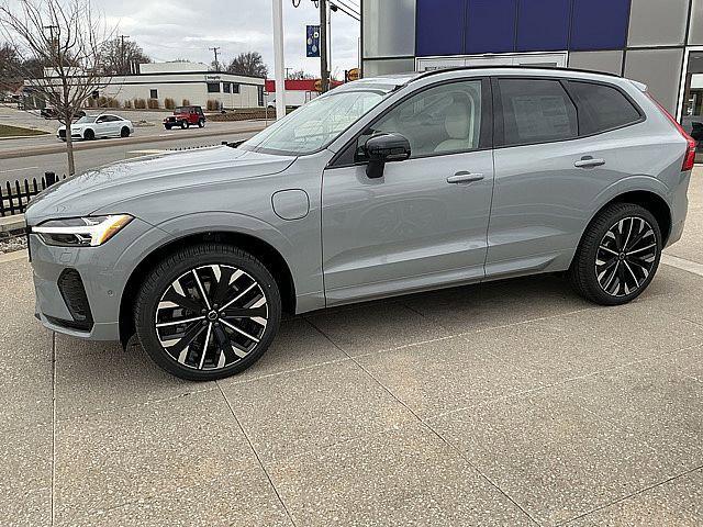 2026 Volvo XC60 Plug-In Hybrid Ultra, T8 AWD Electric/Gasoline, Dark