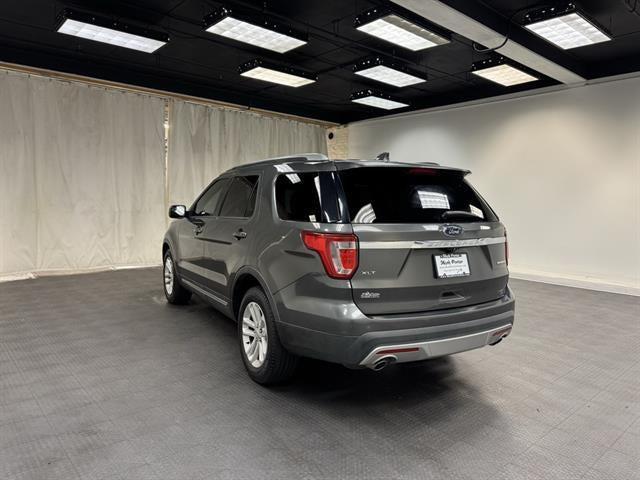 2016 Ford Explorer XLT 2016 Ford Explorer XLT
