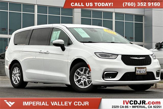 2023 Chrysler Pacifica Touring L