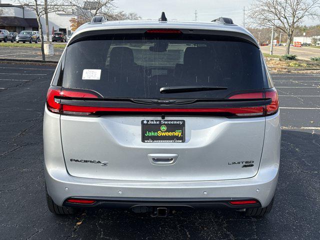 2026 Chrysler Pacifica Limited AWD
