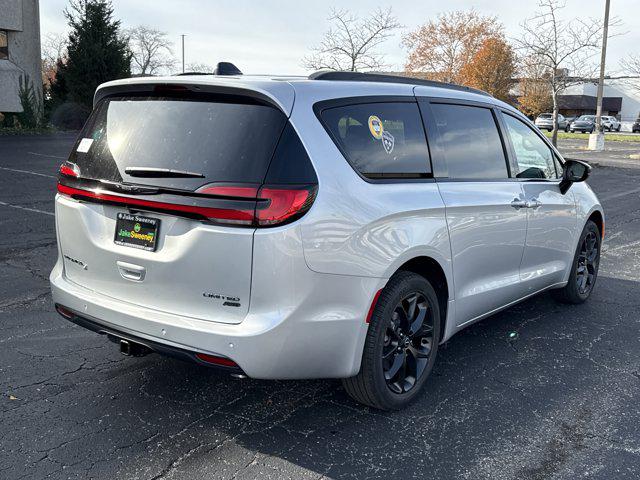 2026 Chrysler Pacifica Limited AWD