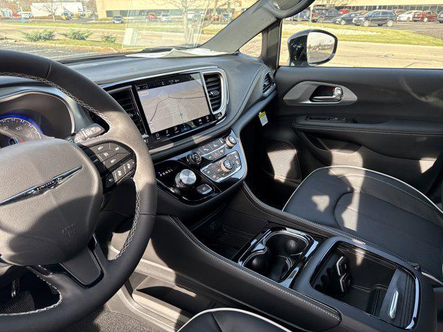 2026 Chrysler Pacifica Limited AWD