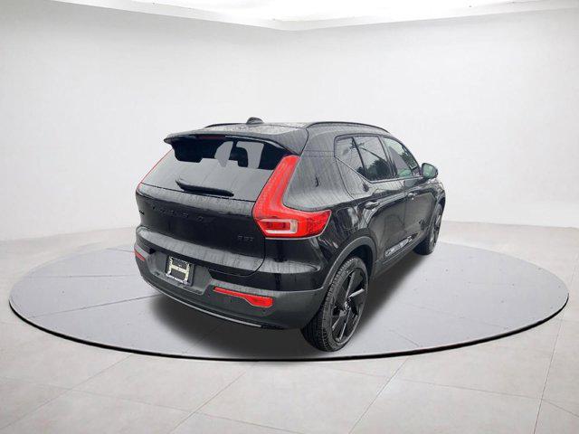 2026 Volvo XC40 B5 Ultra Black Edition
