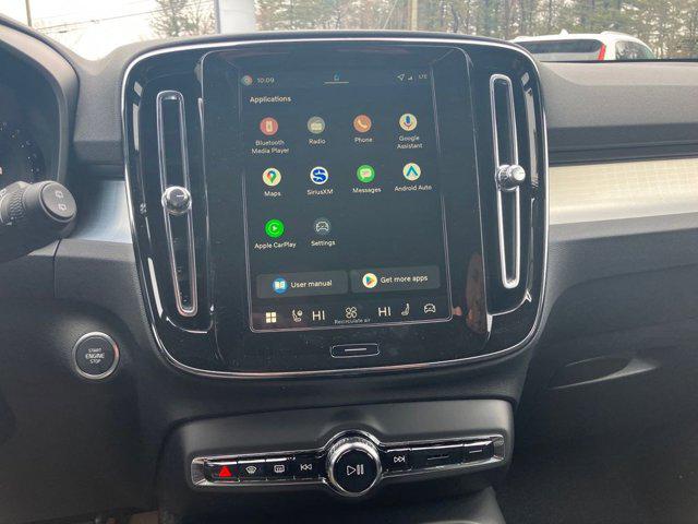 2026 Volvo XC40 B5 Ultra Black Edition