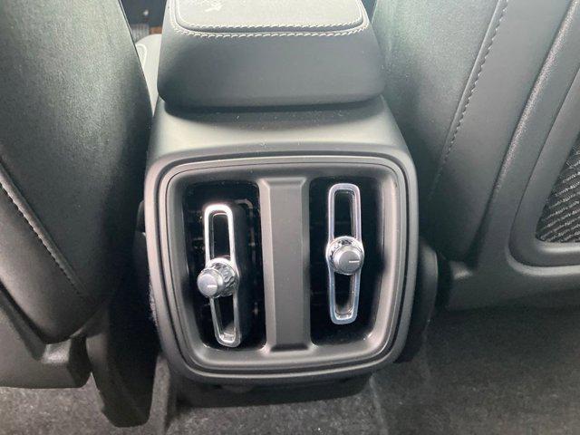 2026 Volvo XC40 B5 Ultra Black Edition