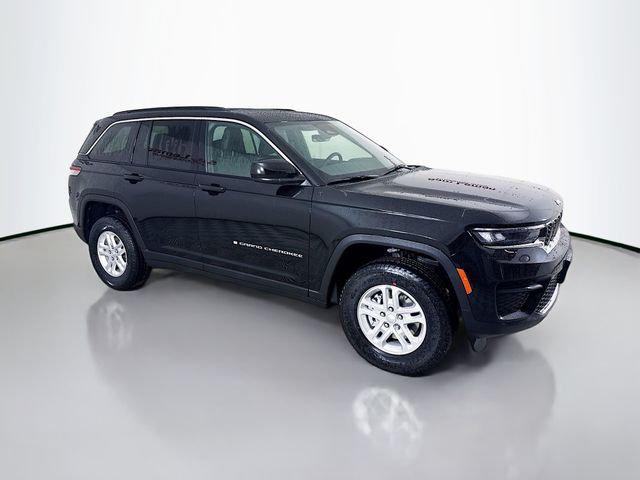 2025 Jeep Grand Cherokee GRAND CHEROKEE LAREDO 4X4