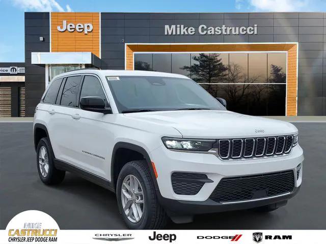 2025 Jeep Grand Cherokee GRAND CHEROKEE LAREDO X 4X4