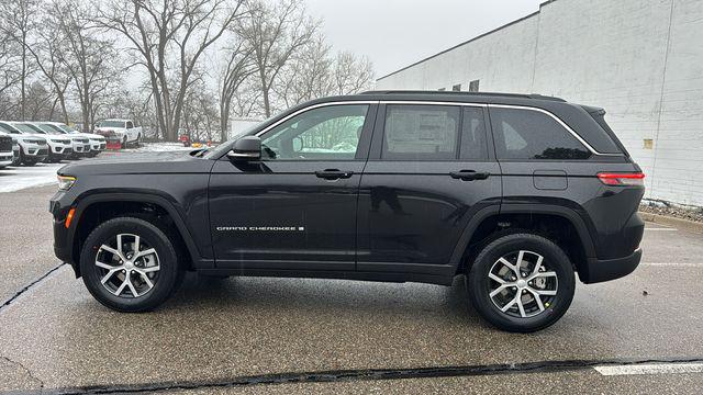 2025 Jeep Grand Cherokee GRAND CHEROKEE LIMITED 4X4