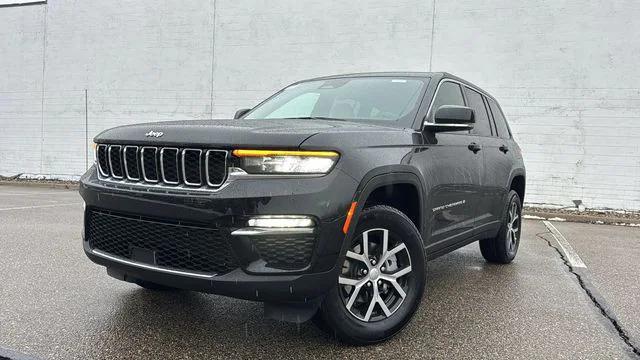 2025 Jeep Grand Cherokee GRAND CHEROKEE LIMITED 4X4