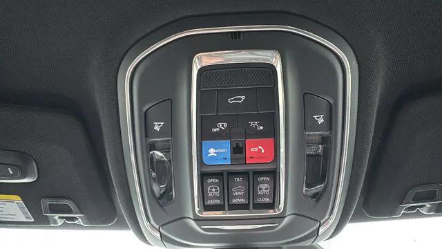 2026 Jeep Grand Cherokee Limited Reserve