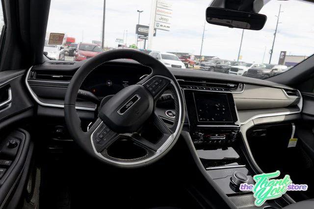 2025 Jeep Grand Cherokee GRAND CHEROKEE L LAREDO X 4X4 2025 Jeep Grand Cherokee GRAND CHEROKEE L LAREDO X 4X4