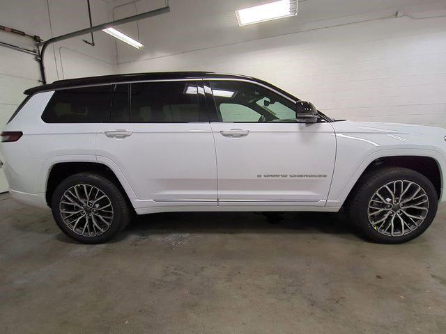 2025 Jeep Grand Cherokee GRAND CHEROKEE L SUMMIT RESERVE 4X4