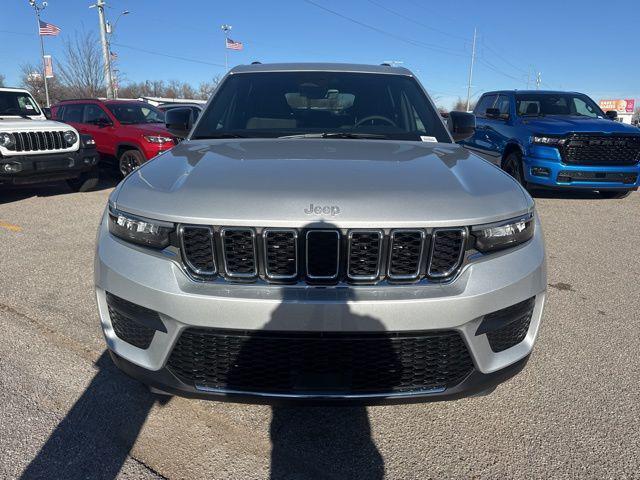 2025 Jeep Grand Cherokee GRAND CHEROKEE LAREDO 4X4