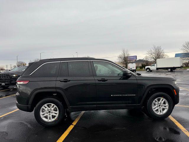 2025 Jeep Grand Cherokee GRAND CHEROKEE LAREDO 4X4