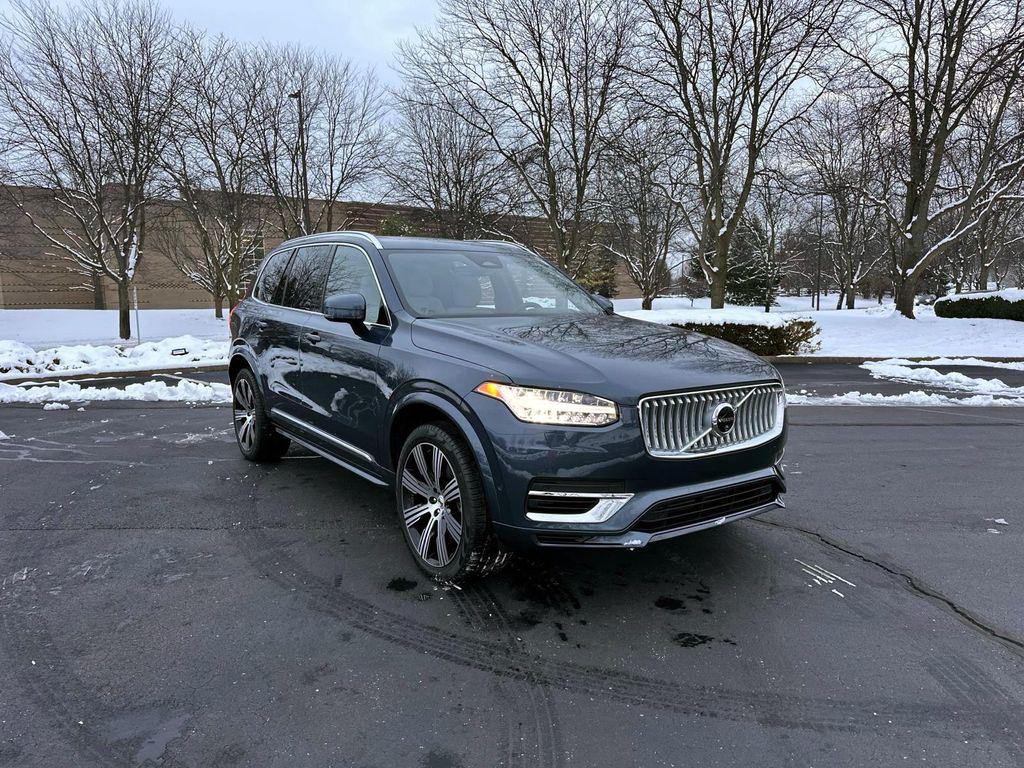 /2025 Volvo XC90-PLUG-IN HYBRID