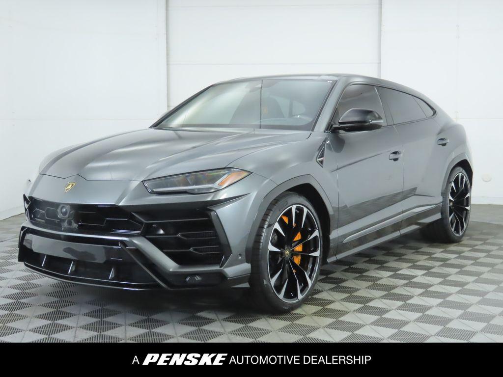 2020 Lamborghini Urus Base's photo