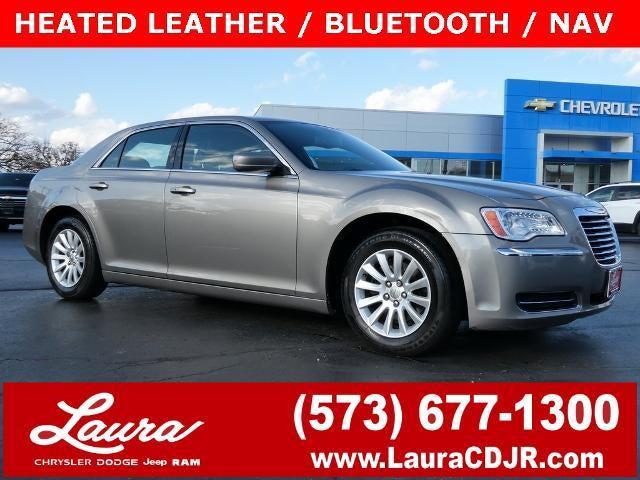 2014 Chrysler 300 4dr Sdn RWD