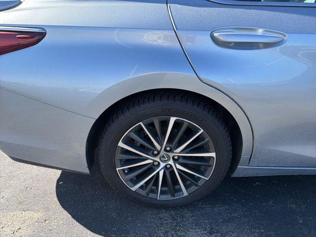 2023 Lexus ES 350 Base