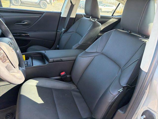 2023 Lexus ES 350 Base