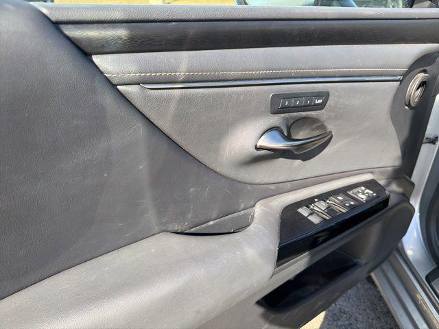 2023 Lexus ES 350 Base