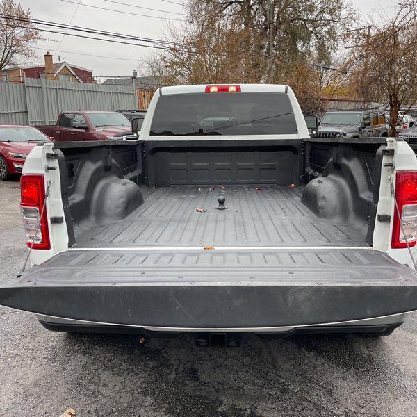 2024 RAM 3500 Big Horn Crew Cab 4x4 8 Box 2024 RAM 3500 Big Horn Crew Cab 4x4 8 Box