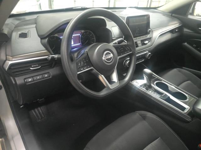 2023 Nissan Altima SV FWD