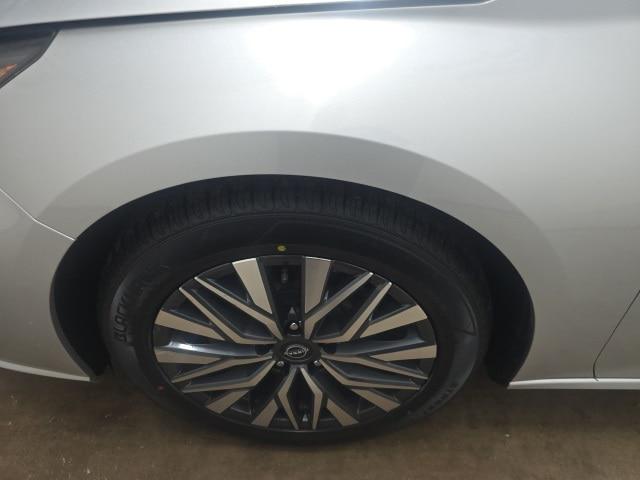 2023 Nissan Altima SV FWD