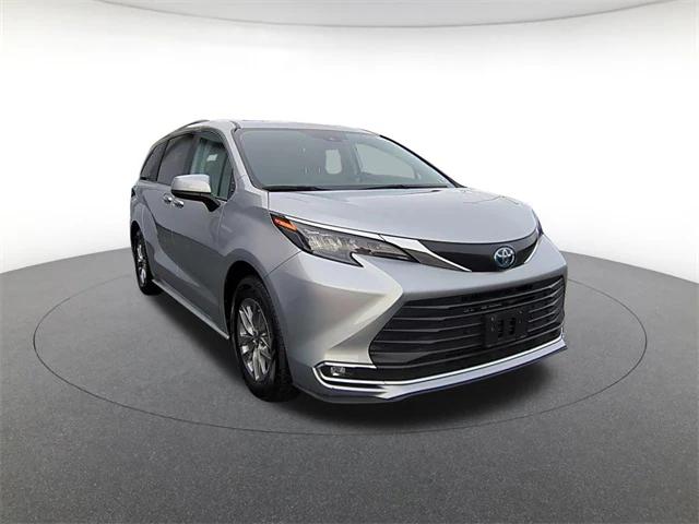 2024 Toyota Sienna XLE