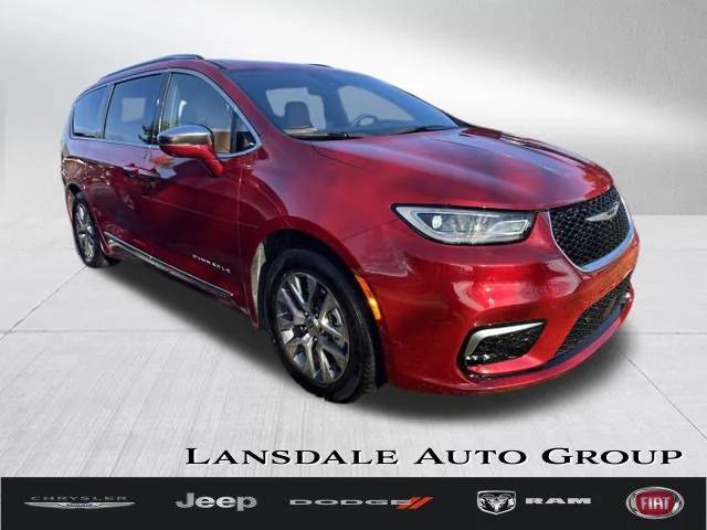 2024 Chrysler Pacifica Hybrid Pinnacle 2024 Chrysler Pacifica Hybrid Pinnacle