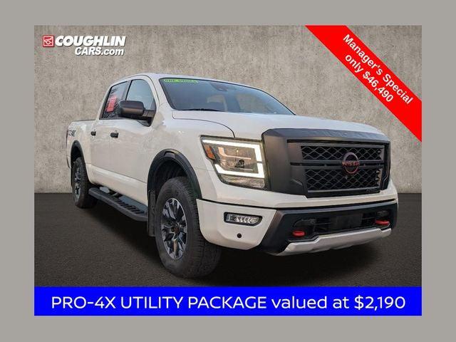 2024 Nissan TITAN Crew Cab PRO-4X 4x4