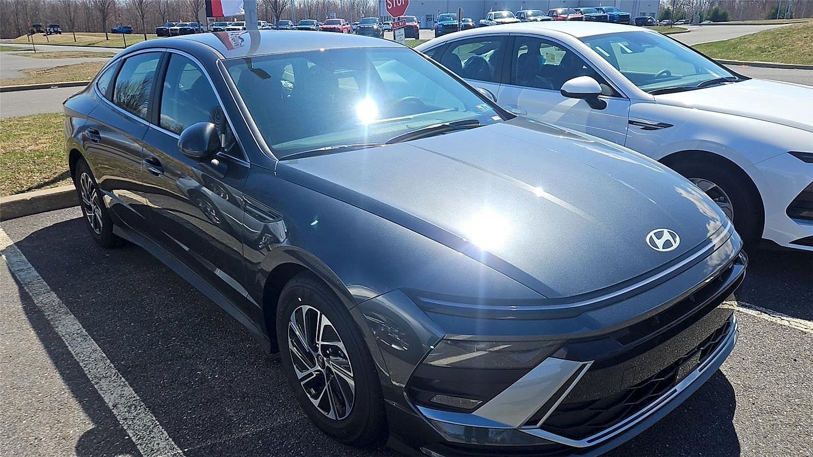 2026 Hyundai Sonata Hybrid Blue