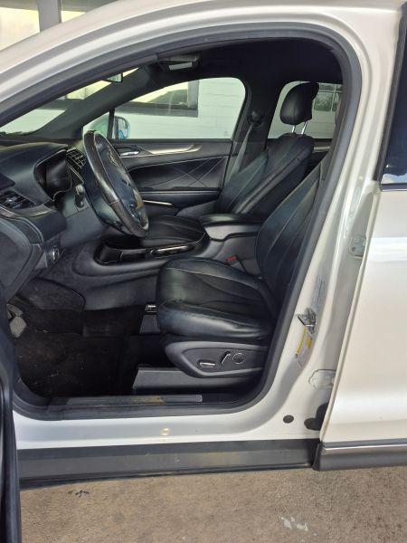 2015 Lincoln MKC Base