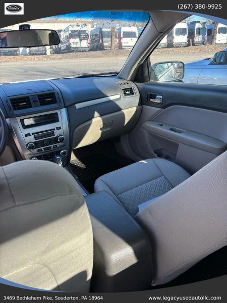 2011 Ford Fusion S