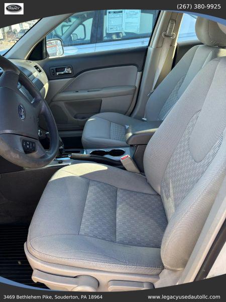 2011 Ford Fusion S