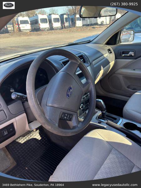 2011 Ford Fusion S