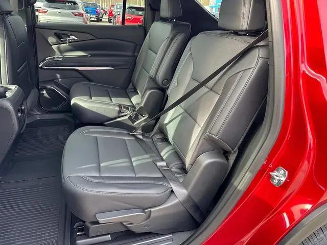 2026 Chevrolet Traverse FWD LT