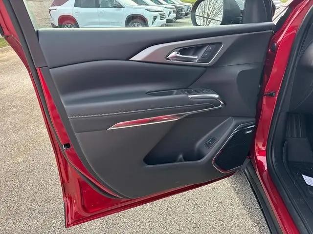 2026 Chevrolet Traverse FWD LT