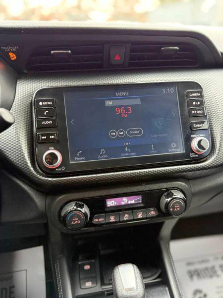 2022 Nissan Kicks SV Xtronic CVT