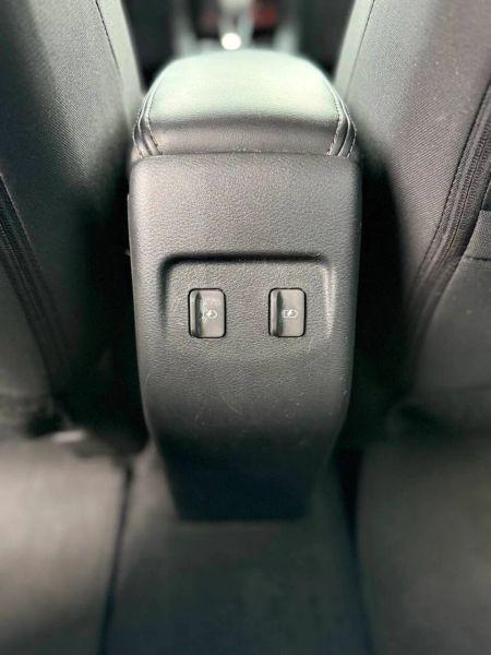 2022 Nissan Kicks SV Xtronic CVT