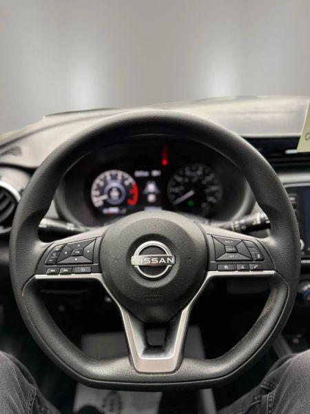 2022 Nissan Kicks SV Xtronic CVT