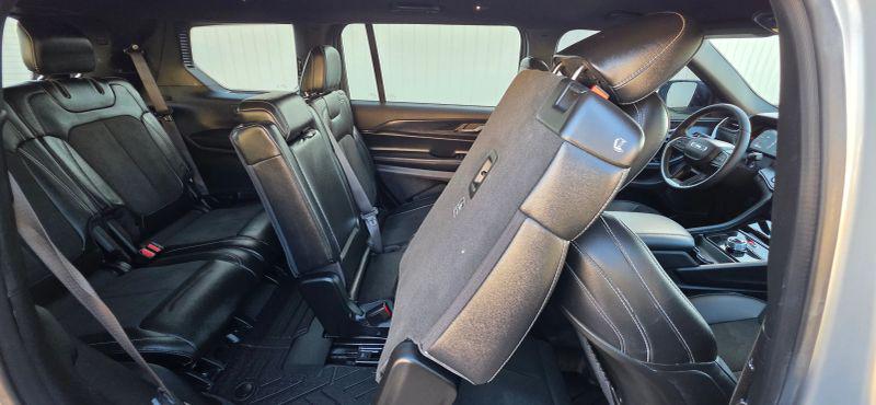 2025 Jeep Grand Cherokee L Altitude 4x4
